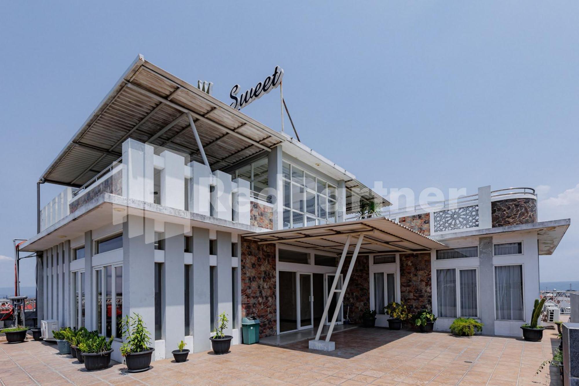 De Malang Sweet Homestay Syariah Mitra Reddoorz Екстер'єр фото
