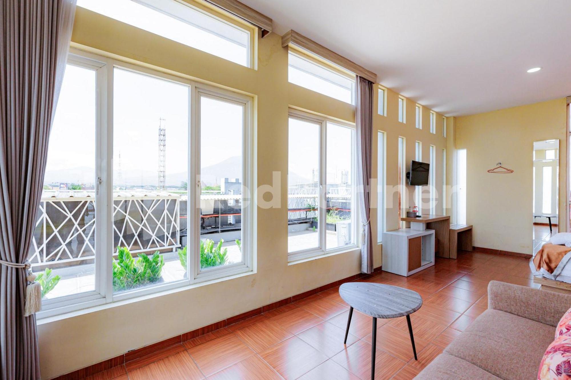 De Malang Sweet Homestay Syariah Mitra Reddoorz Екстер'єр фото